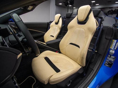 Used 2026 Ferrari Roma Spider RWD image 20