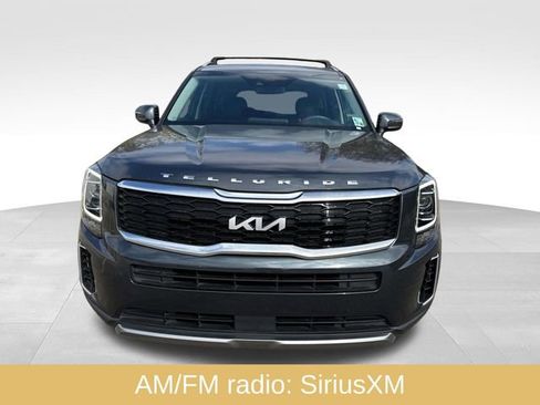 Used 2022 Kia Telluride S image 2