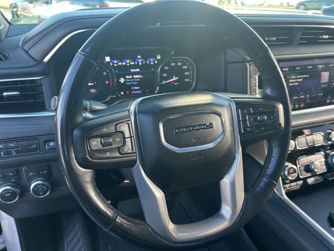 Used 2021 GMC Yukon Denali w/ LPO, Illumination Package image 39