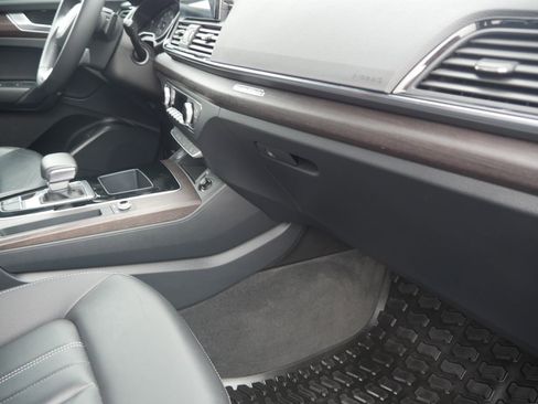 Certified 2023 Audi Q5 2.0T Premium w/ Convenience Package image 33