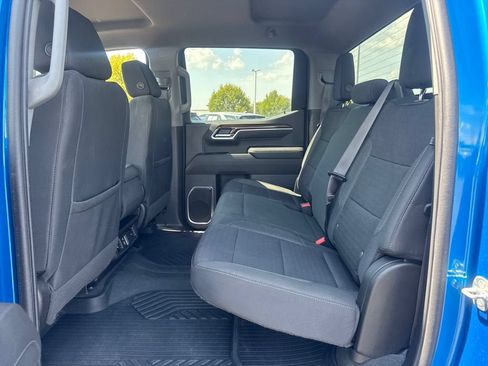 Used 2022 Chevrolet Silverado 1500 LT AWD/4WD image 13