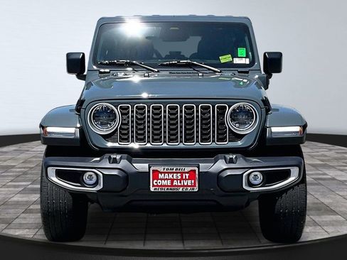 Used 2025 Jeep Wrangler Unlimited Sahara AWD/4WD image 27