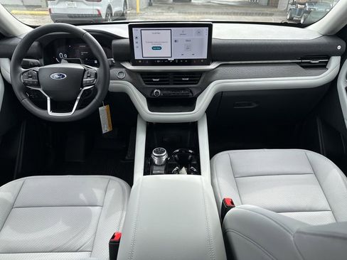 New 2026 Ford Explorer Platinum w/ LUX Leather Package image 14