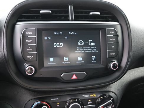 Used 2020 Kia Soul LX image 14