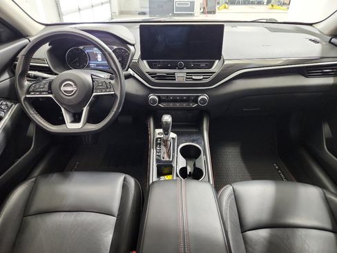 Used 2024 Nissan Altima 2.5 SR w/ SR Premium Package image 7