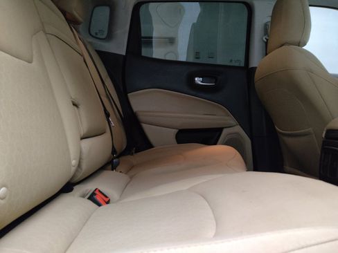 Used 2019 Jeep Compass Sport w/ Tech Group FWD image 19