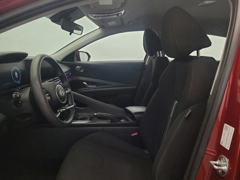 Used 2024 Hyundai Elantra SEL FWD image 17