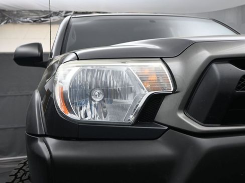 Used 2012 Toyota Tacoma 4x4 Access Cab V6 image 12