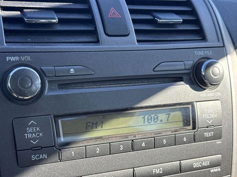 Used 2011 Toyota Corolla LE image 15