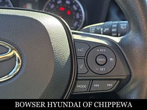 Used 2021 Toyota RAV4 XLE image 16