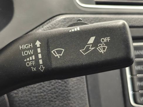 Used 2017 Volkswagen Jetta SE FWD image 34