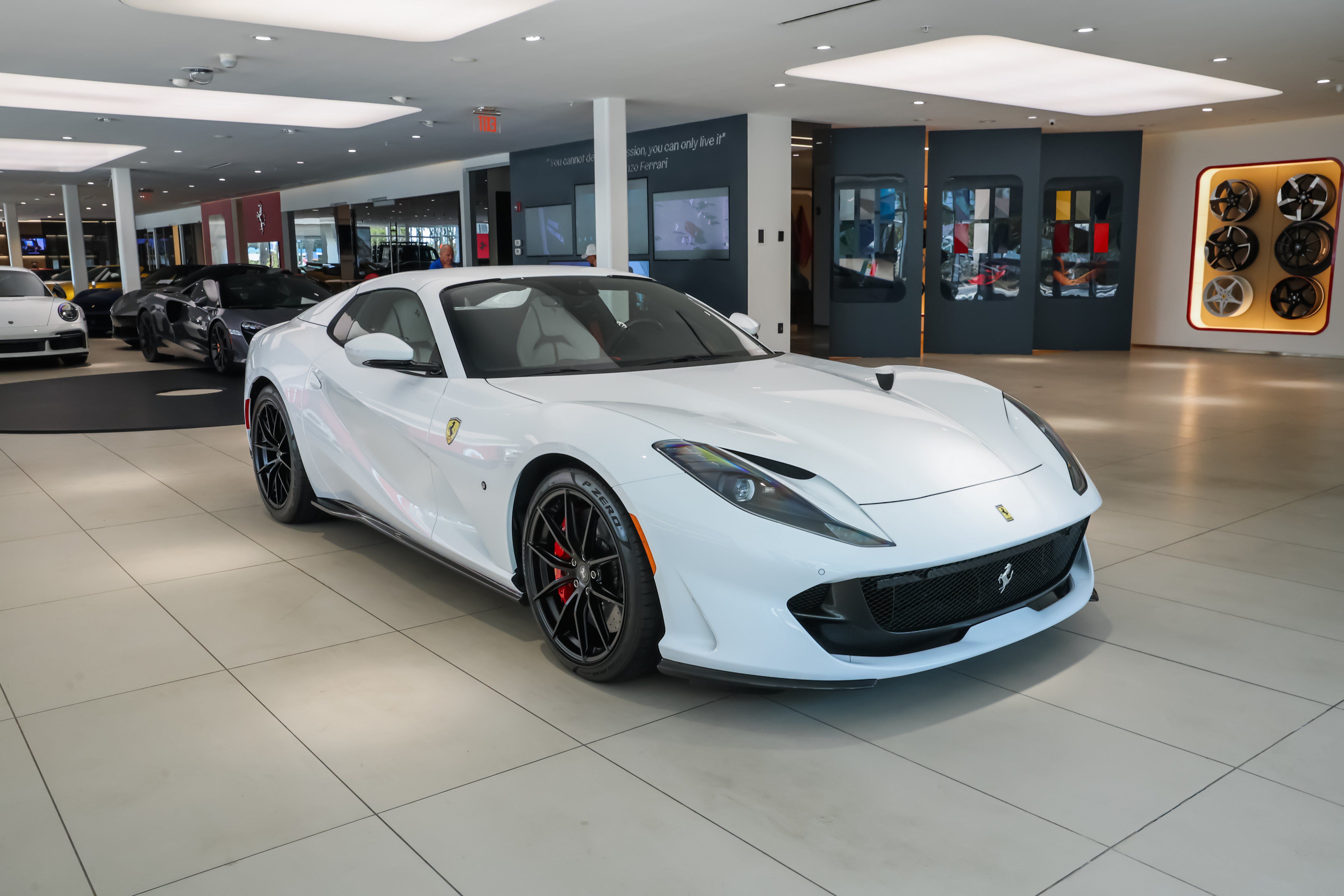 Used 2023 Ferrari 812 GTS RWD image 24