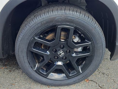 Certified 2024 Honda Passport Black Edition image 10