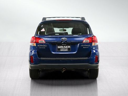 Used 2010 Subaru Outback 3.6R Limited AWD/4WD image 4