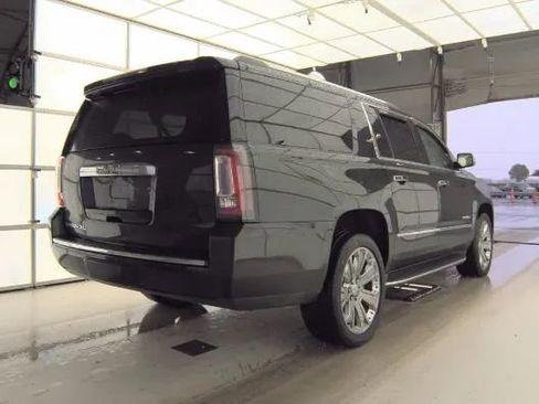 Used 2016 GMC Yukon XL Denali w/ Open Road Package AWD/4WD image 5