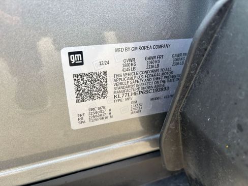 Used 2025 Chevrolet Trax LT image 27