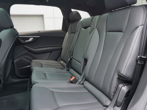 Certified 2025 Audi Q7 3.0T Premium Plus image 15