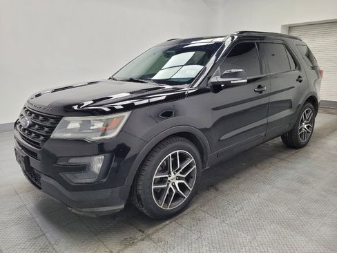 Used 2016 Ford Explorer Sport w/ Equipment Group 401A image 2
