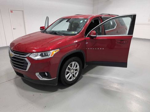 Used 2020 Chevrolet Traverse LT image 14
