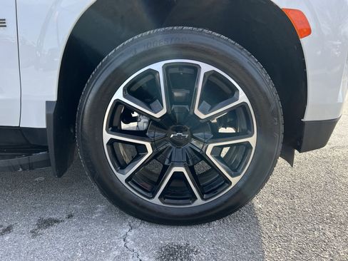 Used 2024 Chevrolet Tahoe RST w/ Luxury Package image 12