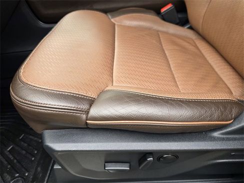 Used 2025 Ford Expedition King Ranch image 20