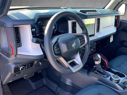 New 2025 Ford Bronco Heritage Edition image 5
