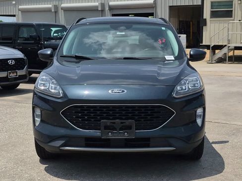 Used 2022 Ford Escape Titanium w/ Class II Trailer Tow Package AWD/4WD image 7