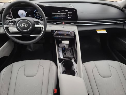 New 2026 Hyundai Elantra Limited FWD image 13