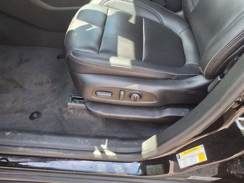 Used 2023 Chevrolet Traverse RS AWD/4WD image 27