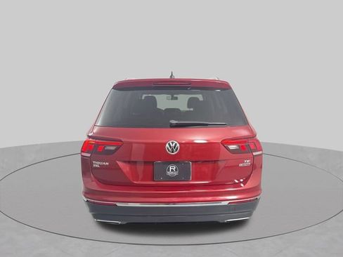 Used 2018 Volkswagen Tiguan SEL AWD/4WD image 32