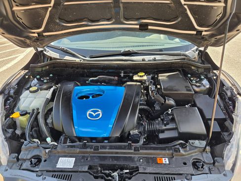 Used 2012 MAZDA MAZDA3 i Touring FWD image 31