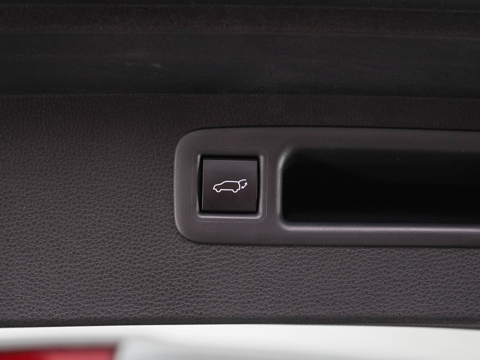 Used 2025 Toyota Highlander Limited AWD/4WD image 18
