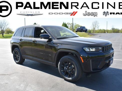 New 2026 Jeep Grand Cherokee Altitude AWD/4WD image 1