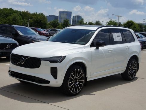New 2026 Volvo XC90 B6 Ultra image 2