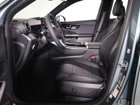 Used 2026 Mercedes-Benz GLC 300 4MATIC image 30