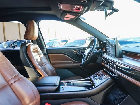 Used 2022 Lincoln Aviator Reserve w/ Elements Package Plus image 17