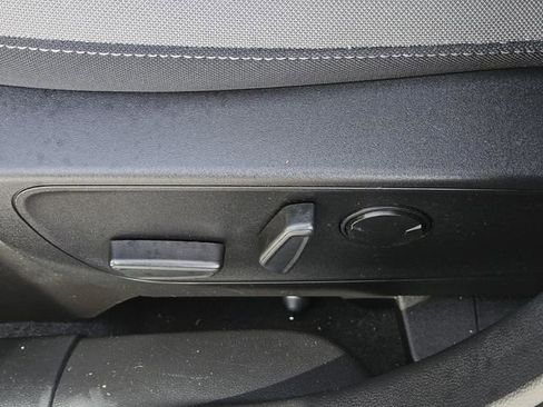 Used 2022 Ford Escape SE w/ Convenience Package image 28