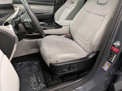 Used 2025 Hyundai Tucson Limited AWD/4WD image 10