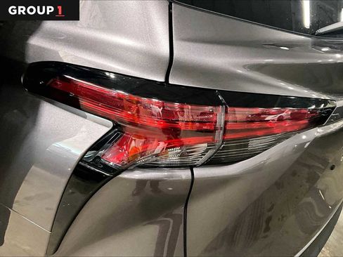 Certified 2021 Toyota Sienna XLE image 29