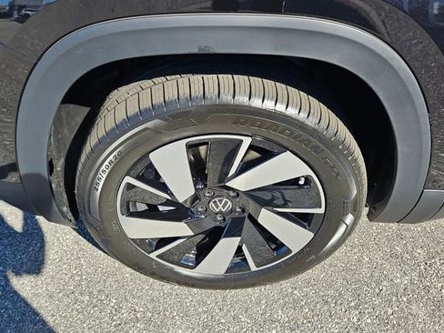 New 2026 Volkswagen Atlas Cross Sport SE AWD/4WD image 19