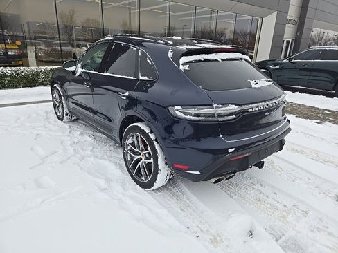 Used 2023 Porsche Macan S w/ Sport Chrono Package image 7