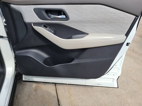 Certified 2023 Nissan Rogue SV AWD/4WD image 50
