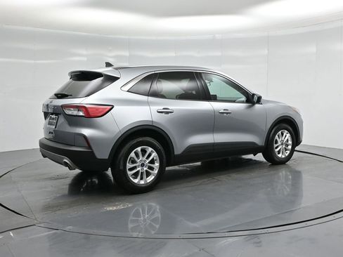 Used 2022 Ford Escape SE image 24