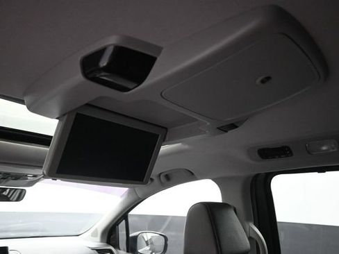 Used 2018 Honda Odyssey Touring image 31