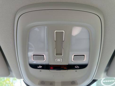 Certified 2023 Volvo XC60 B5 Ultimate w/ Protection Package Premier FWD image 30