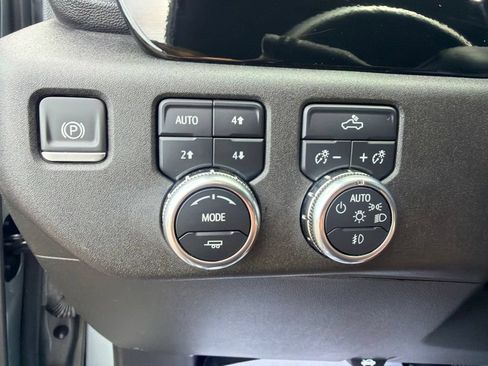 Used 2023 GMC Sierra 1500 Elevation w/ X31 Off-Road Package AWD/4WD image 20