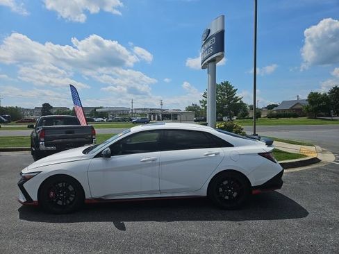 Used 2025 Hyundai Elantra N FWD image 1