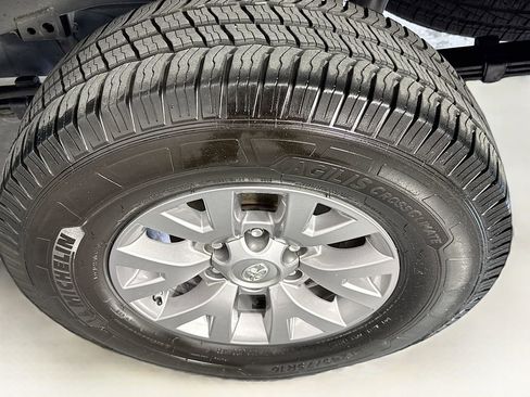 Used 2018 Toyota Tacoma SR5 image 29