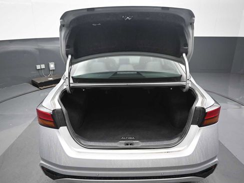 Used 2023 Nissan Altima 2.5 SV FWD image 26