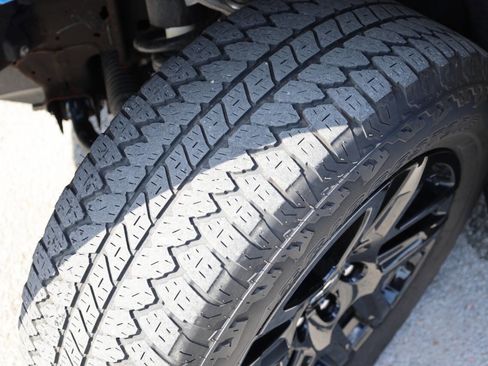 Used 2023 Chevrolet Silverado 1500 Custom Trail Boss image 25